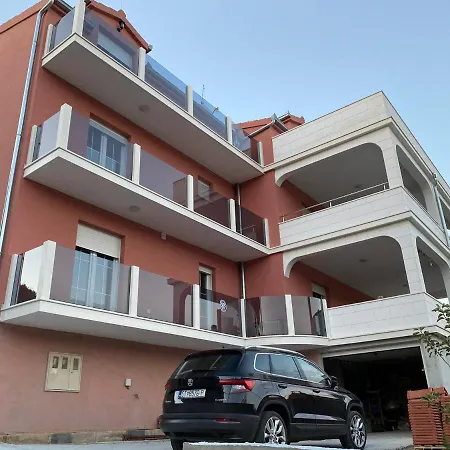 A&M Apartmani *