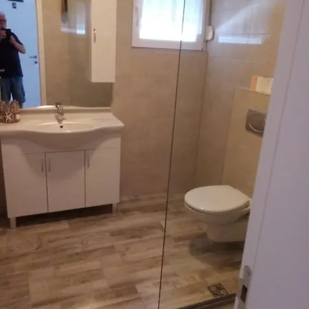 A&M Apartmani マリナ